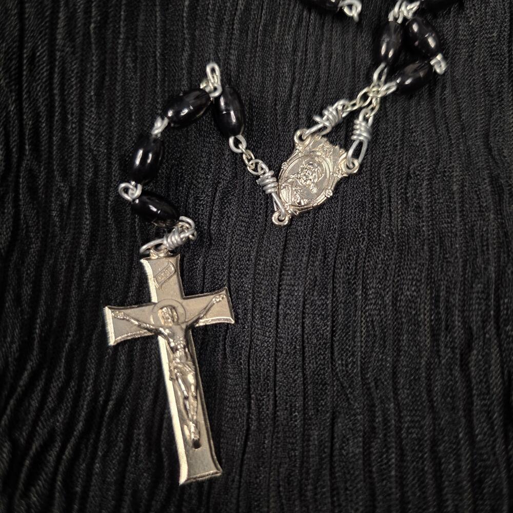 Vintage Black Bead Catholic Rosary Silver Tone Crucifix Sacred Heart Medal
